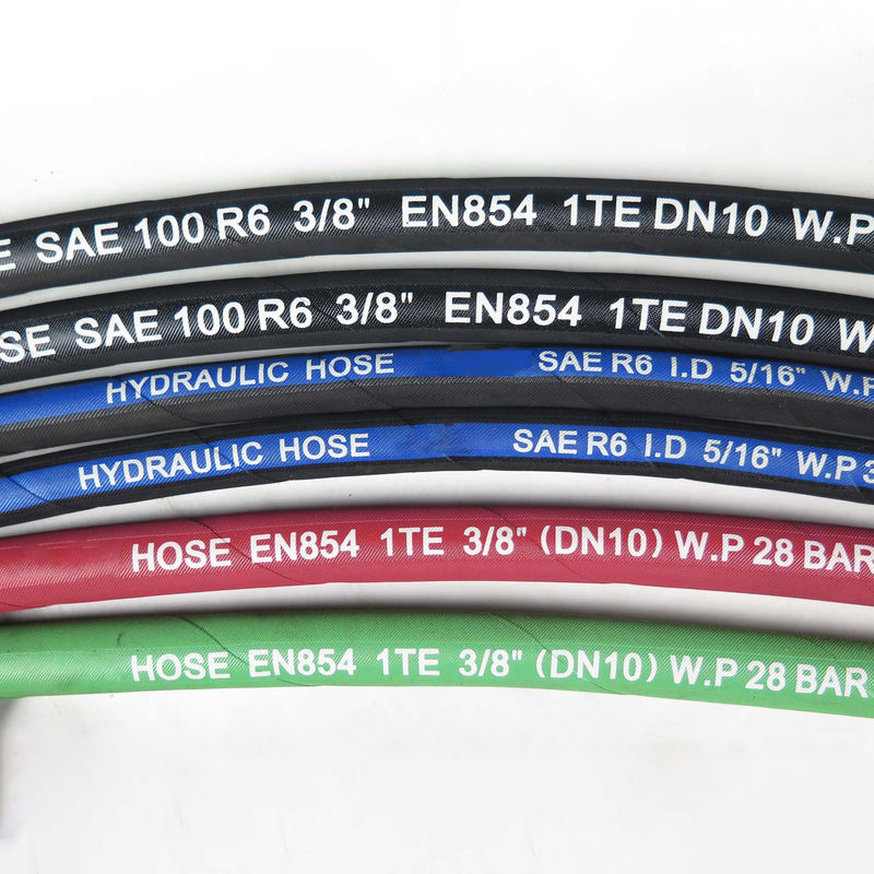 সর্বোচ্চ মানের EN853 SAE 100 R6 তেল বায়ু জল হাইড্রোলিক পায়ের পাতার মোজাবিশেষ R6 টেক্সটাইল রাবার পায়ের পাতার মোজাবিশেষ